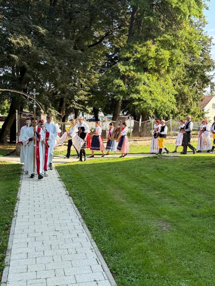 PHOTO-2025-09-27-22-06-21