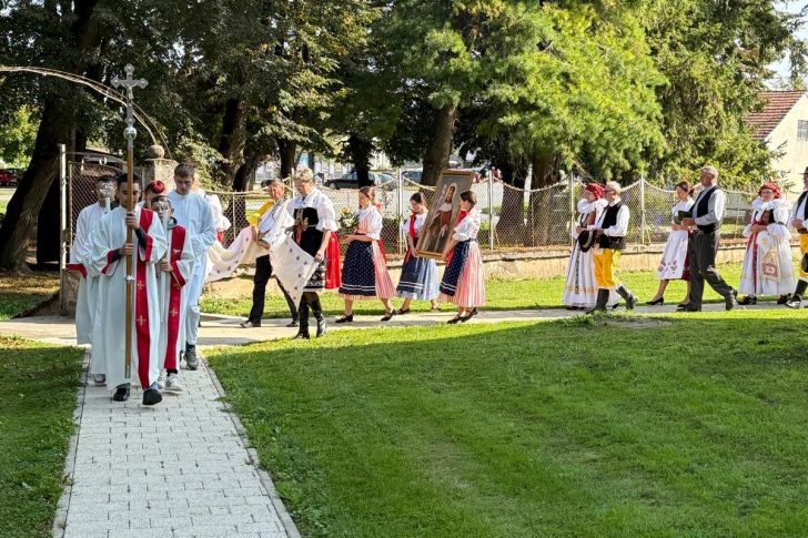 PHOTO-2025-09-27-22-06-21