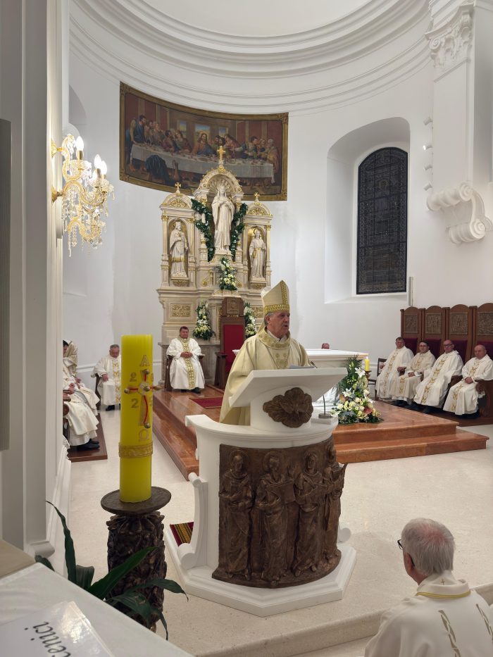 PHOTO-2025-10-15-20-32-01 11