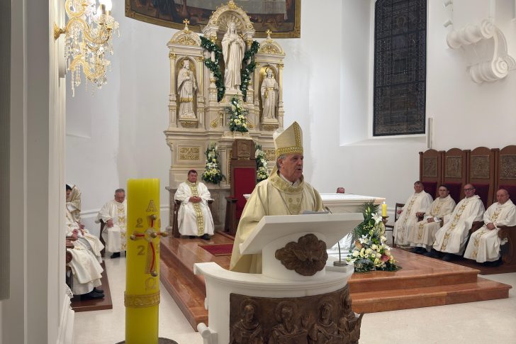 PHOTO-2025-10-15-20-32-01 11